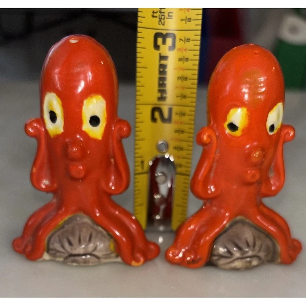 Vintage Orange Red Octopus Salt‎ And Pepper Shakers Sea Creatures Japan B24#40